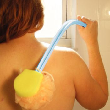 Éponge à long manche pliable avec houpette et éponge