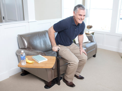 Poignée à fauteuil avec table pivotante OMNI TRAY